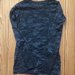 Lululemon swiftly long sleeve worn once